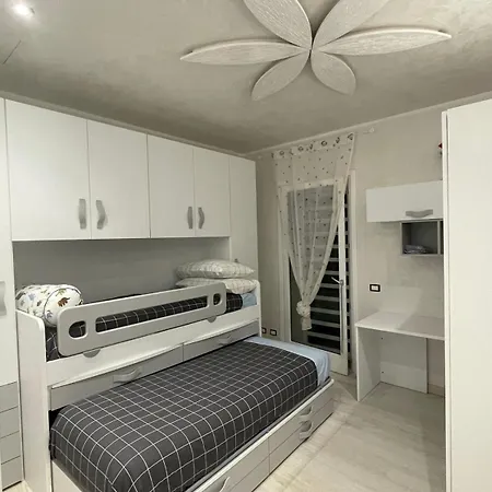 House Four House Anzio